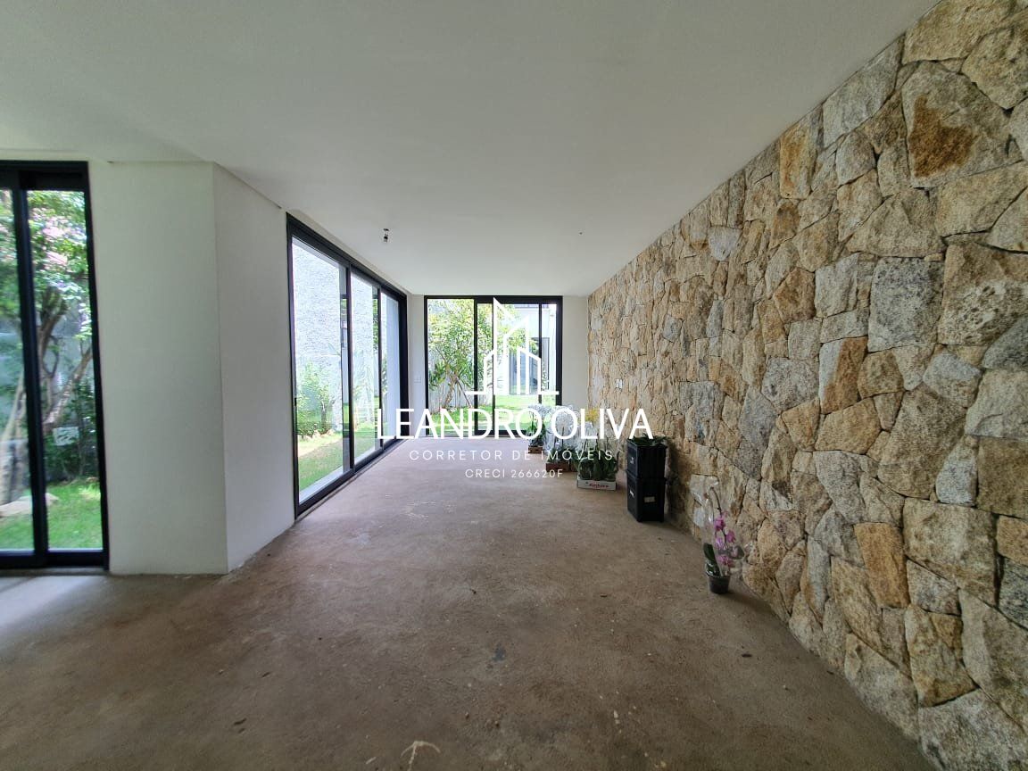Sobrado, 3 quartos, 318 m² - Foto 2