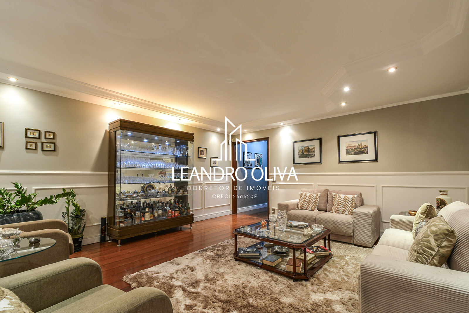 Casa, 3 quartos, 215 m² - Foto 1