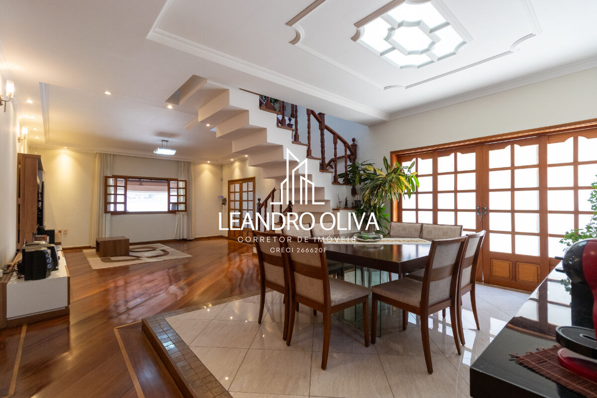 Sobrado, 3 quartos, 241 m² - Foto 4