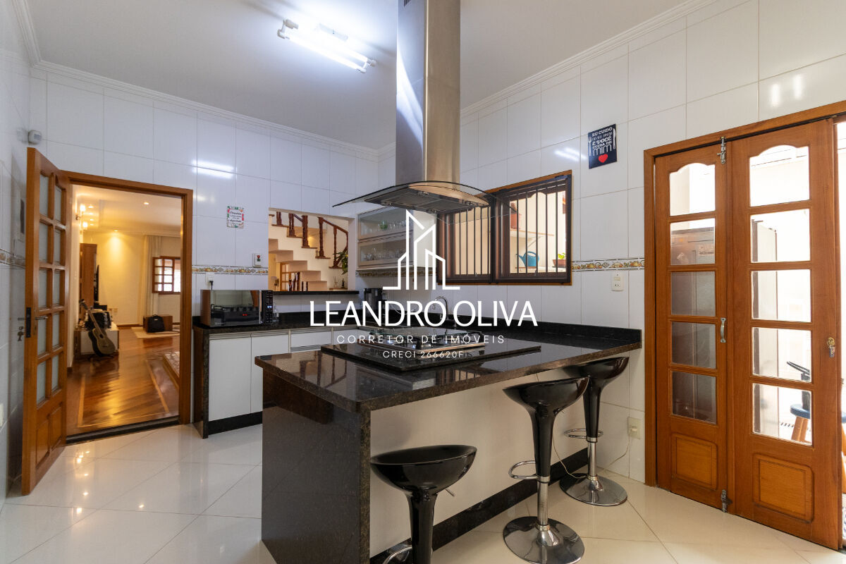 Sobrado, 3 quartos, 241 m² - Foto 8