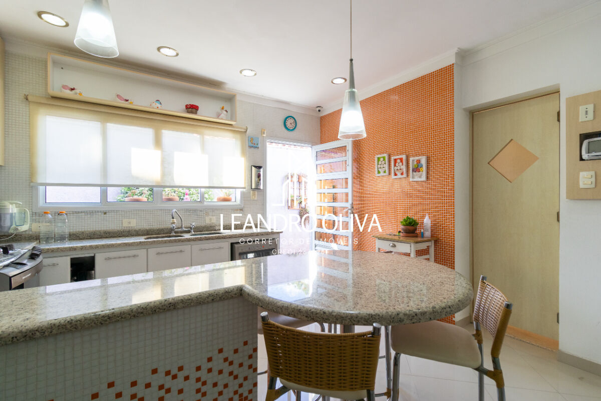 Sobrado, 3 quartos, 320 m² - Foto 48