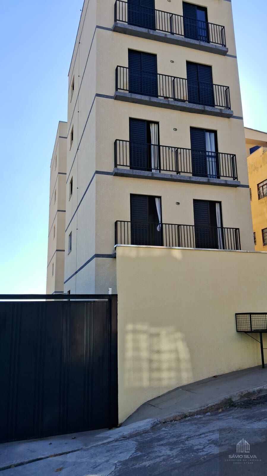 Apartamento à venda com 2 quartos, 79m² - Foto 2