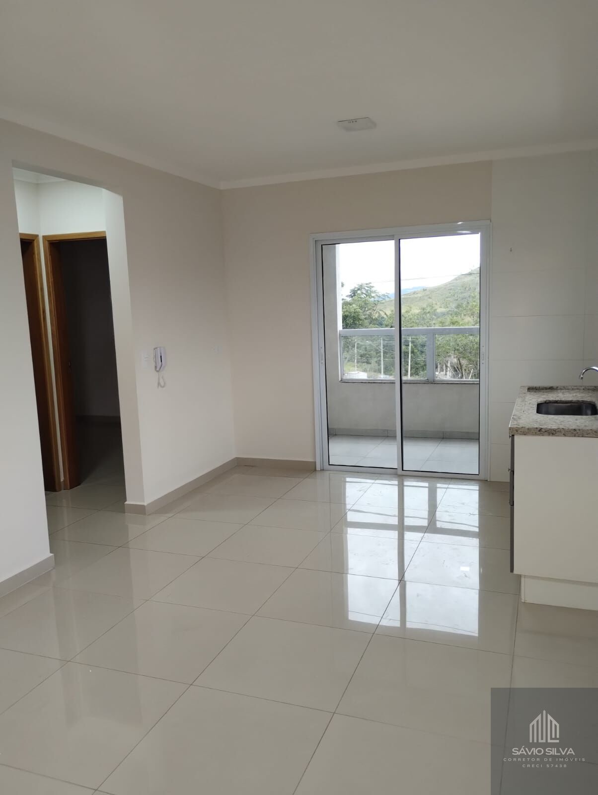 Apartamento para alugar com 2 quartos, 70m² - Foto 2