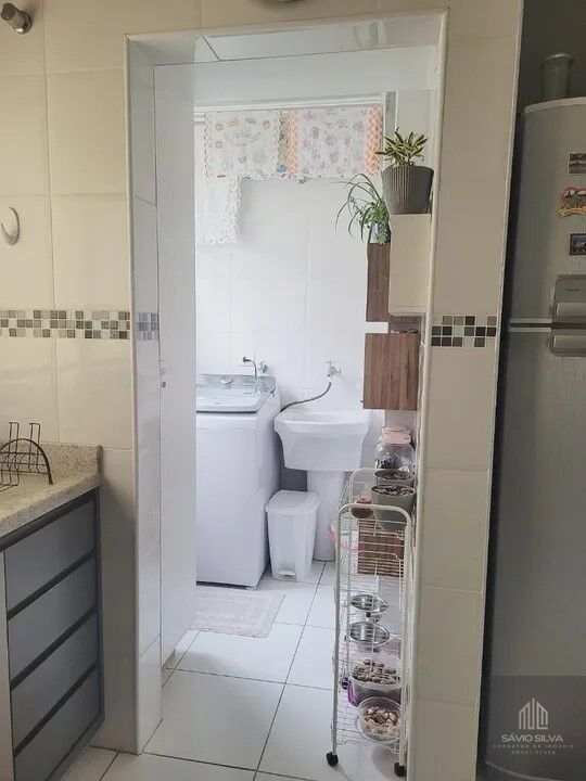 Apartamento à venda com 2 quartos, 72m² - Foto 4