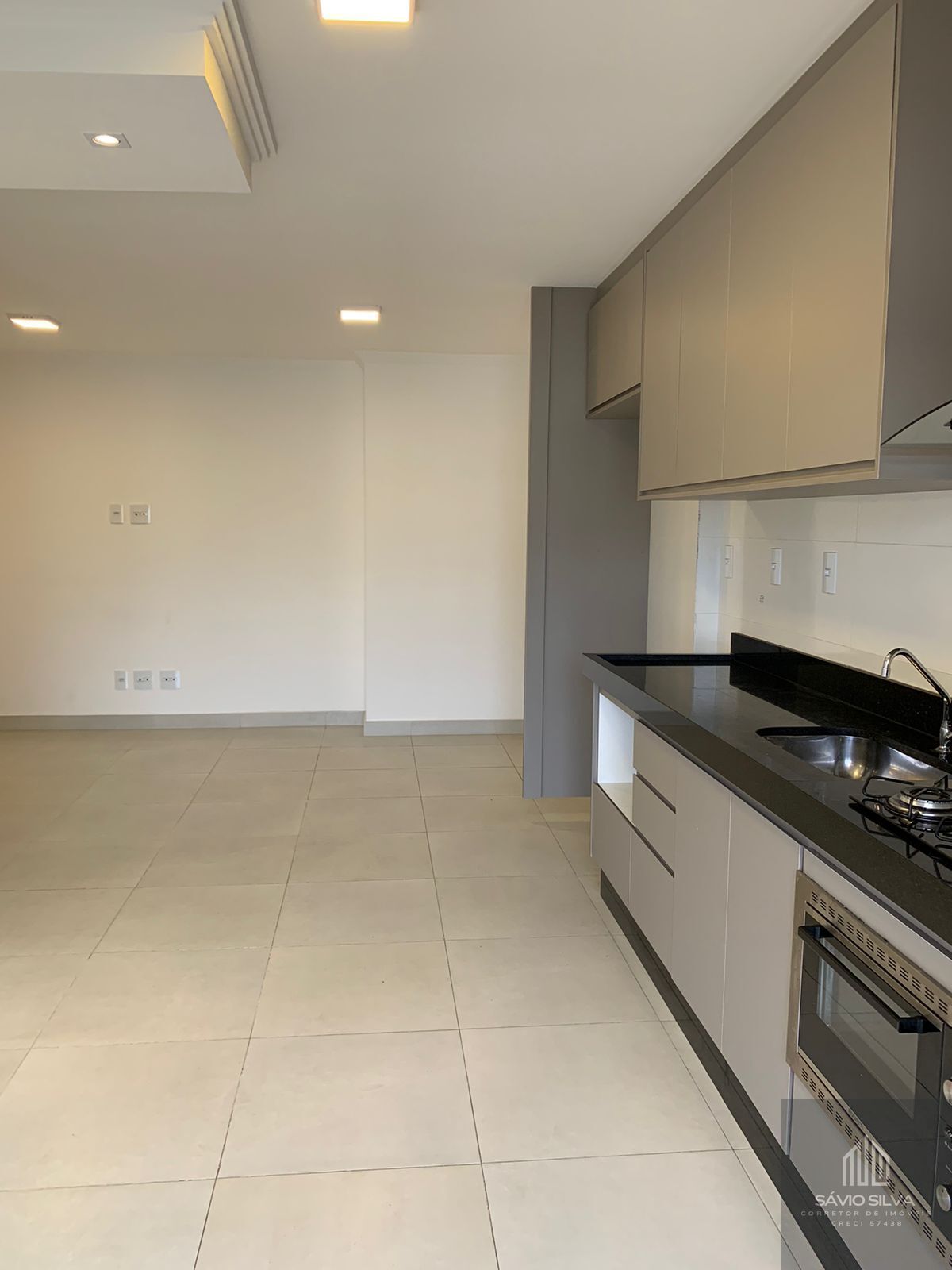 Apartamento à venda com 2 quartos, 86m² - Foto 3