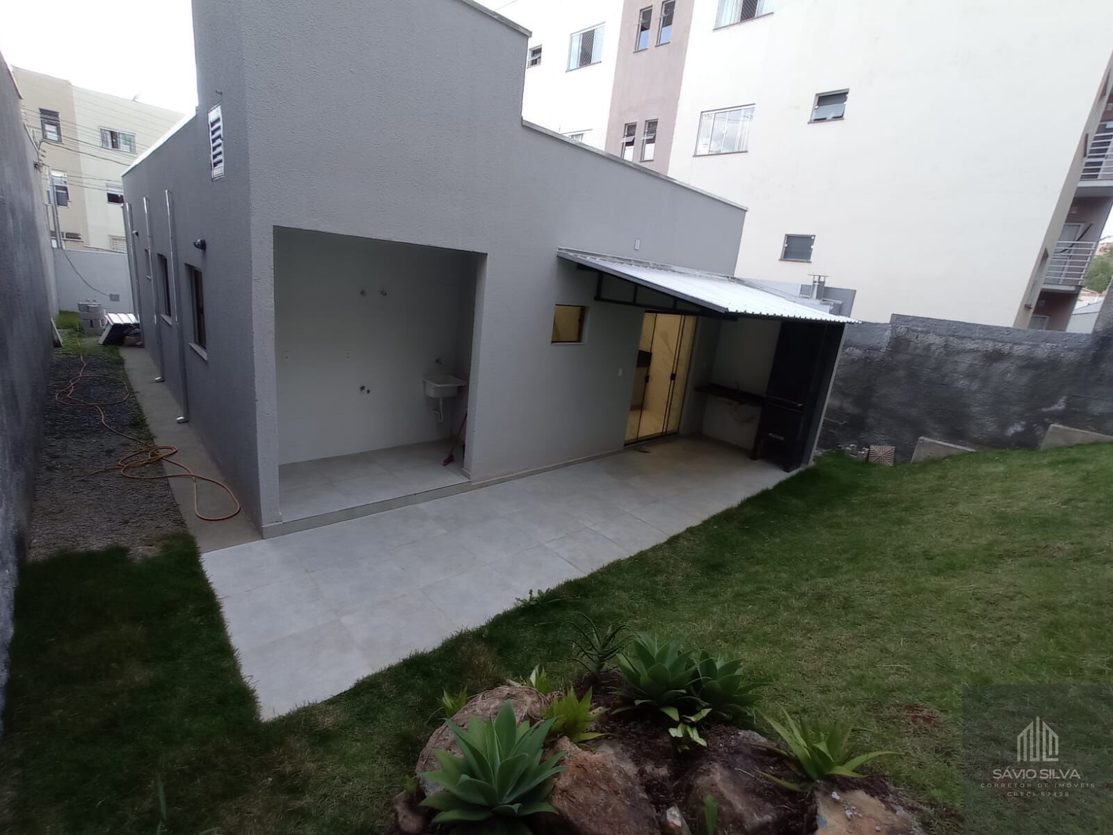 Casa à venda com 3 quartos, 100m² - Foto 17