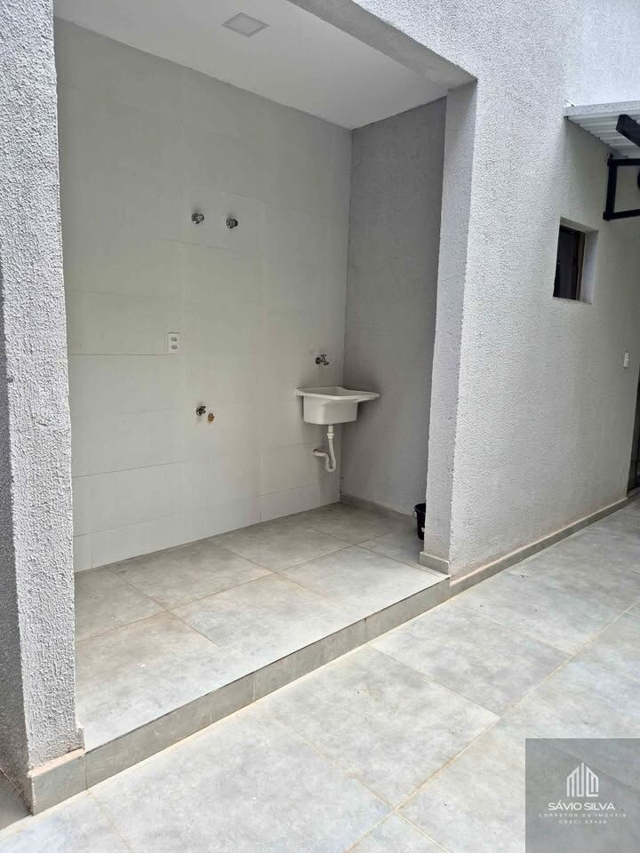 Casa à venda com 3 quartos, 100m² - Foto 5