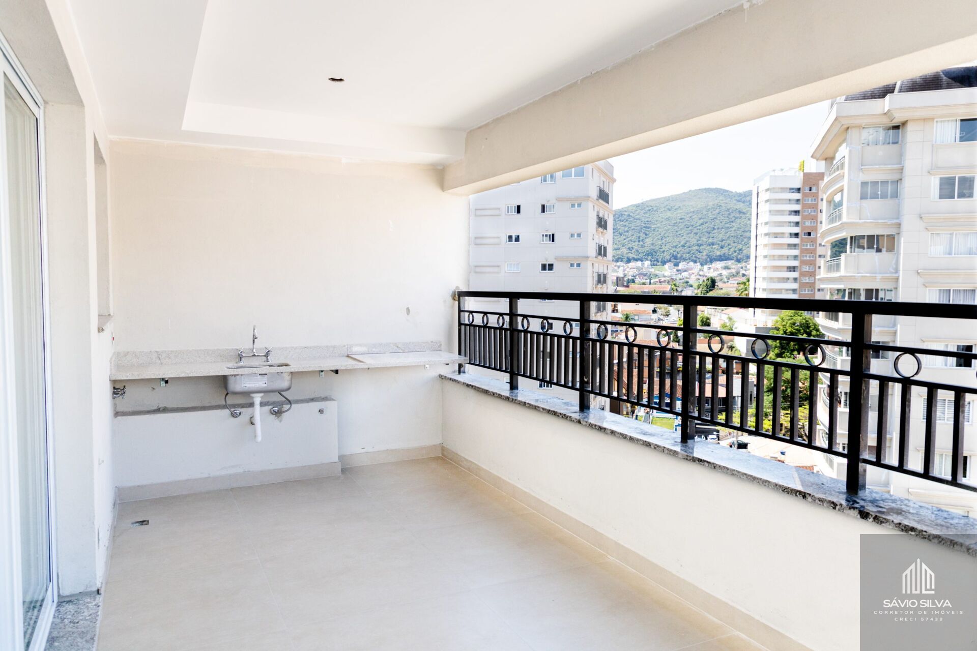 Apartamento à venda com 3 quartos, 155m² - Foto 6