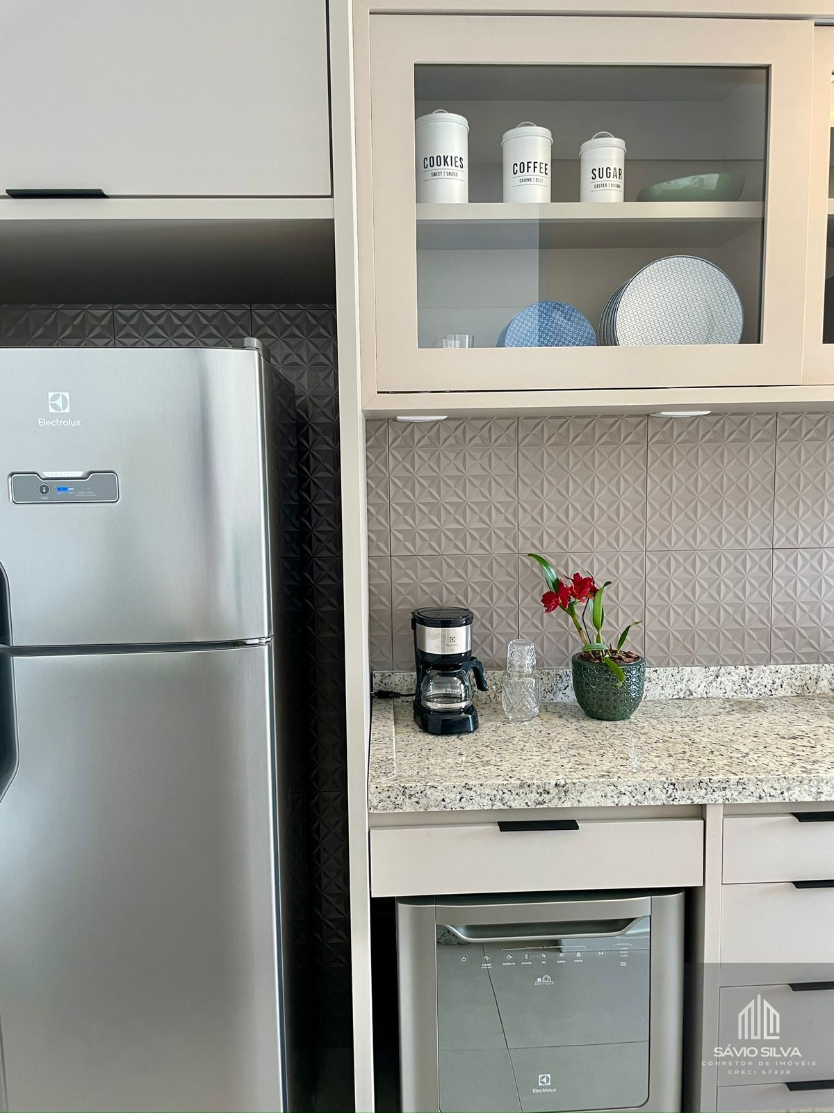 Apartamento à venda com 2 quartos, 75m² - Foto 12