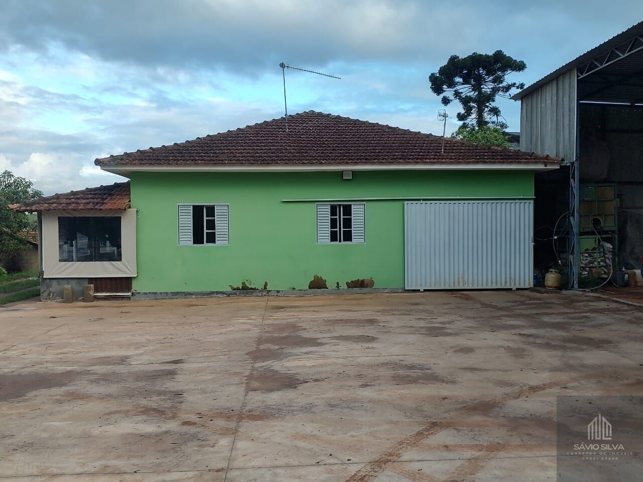 Fazenda à venda com 3 quartos, 193600m² - Foto 2