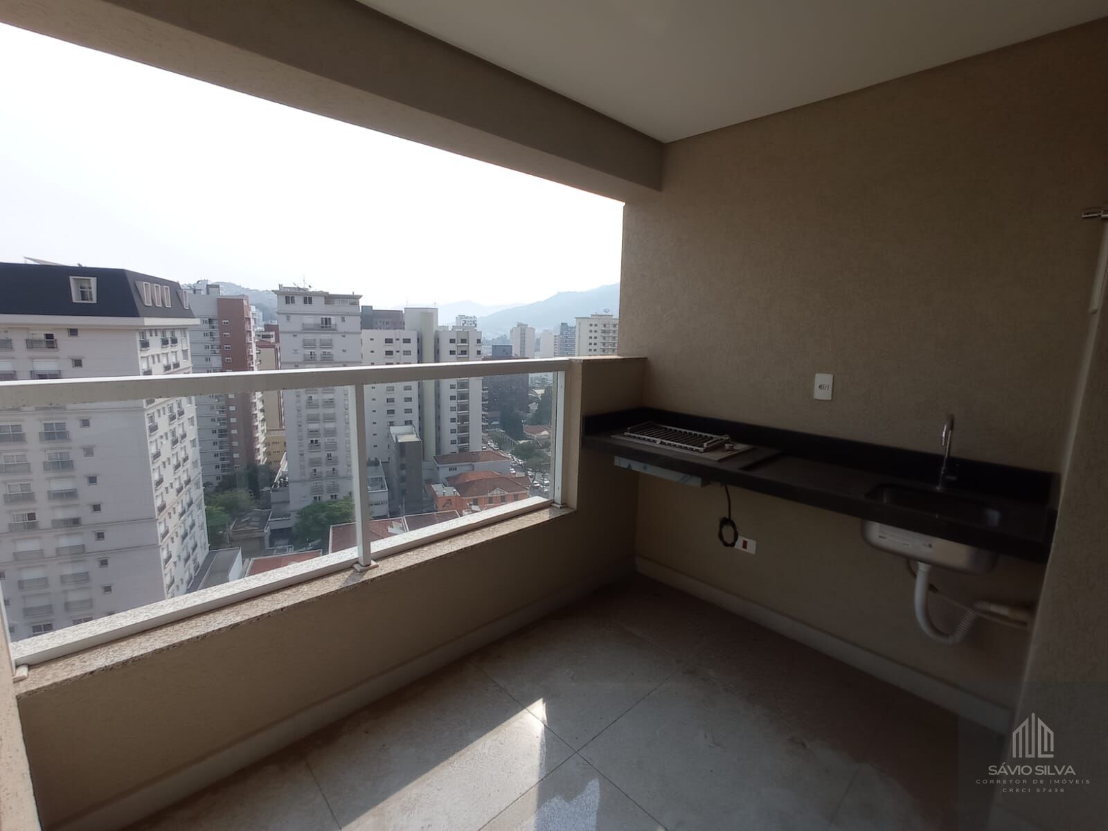 Apartamento à venda com 3 quartos, 87m² - Foto 2