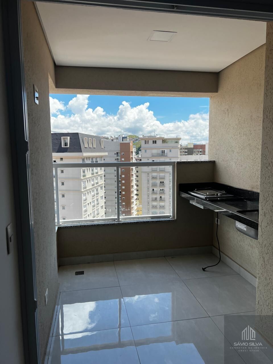 Apartamento para alugar com 2 quartos, 75m² - Foto 4