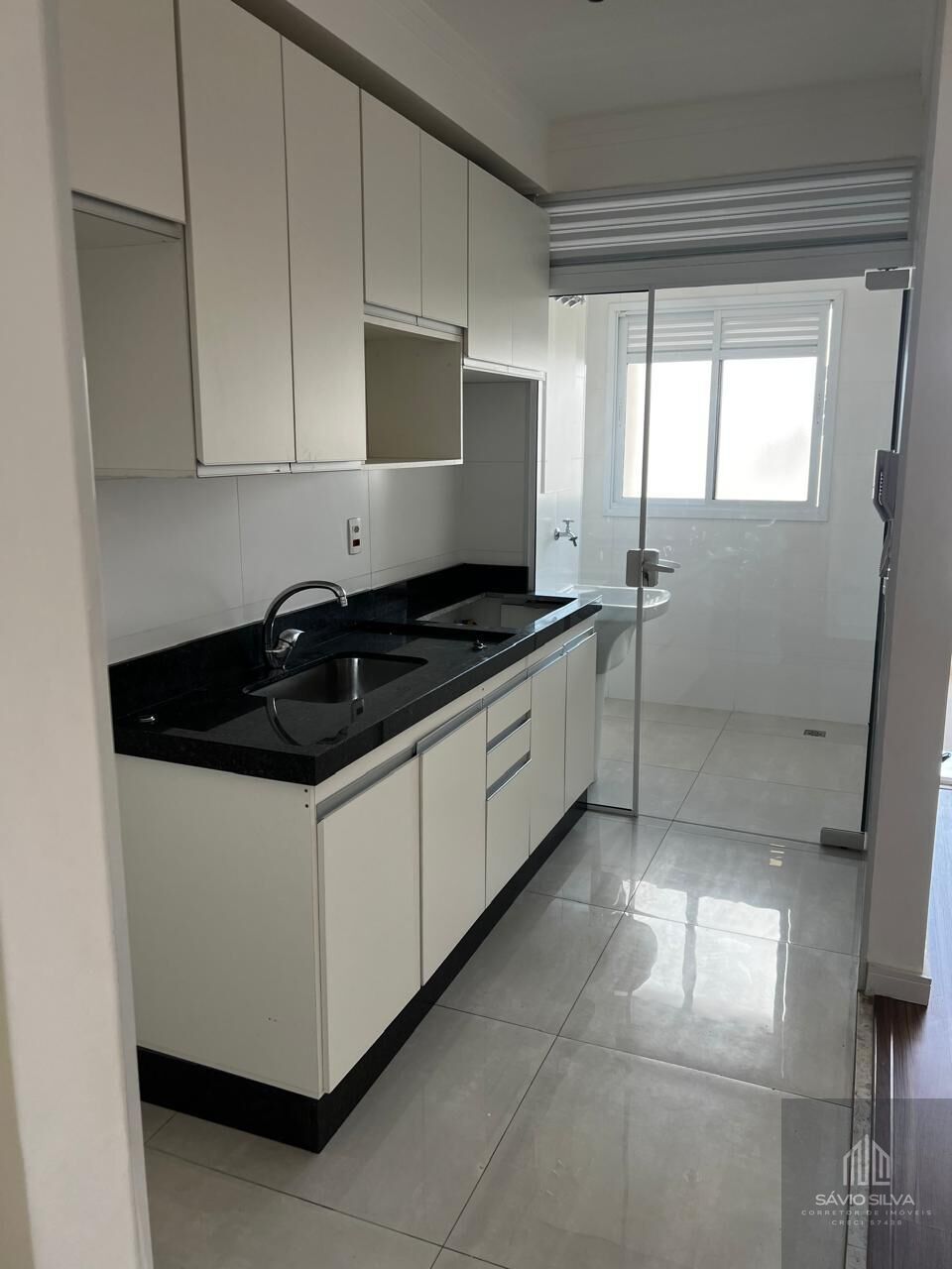 Apartamento para alugar com 2 quartos, 75m² - Foto 3