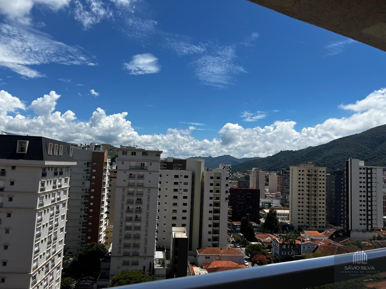 Apartamento para alugar com 2 quartos, 75m² - Foto 15