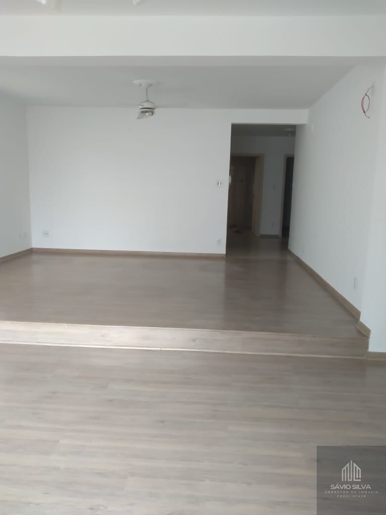 Casa à venda com 4 quartos, 205m² - Foto 25