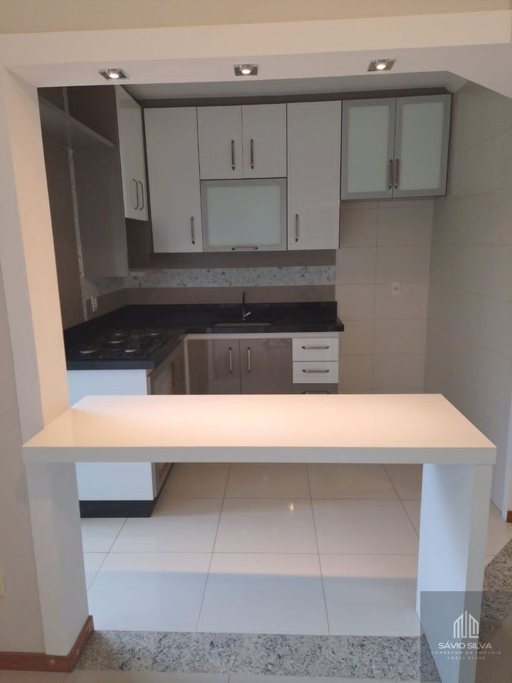 Apartamento à venda com 3 quartos, 83m² - Foto 2