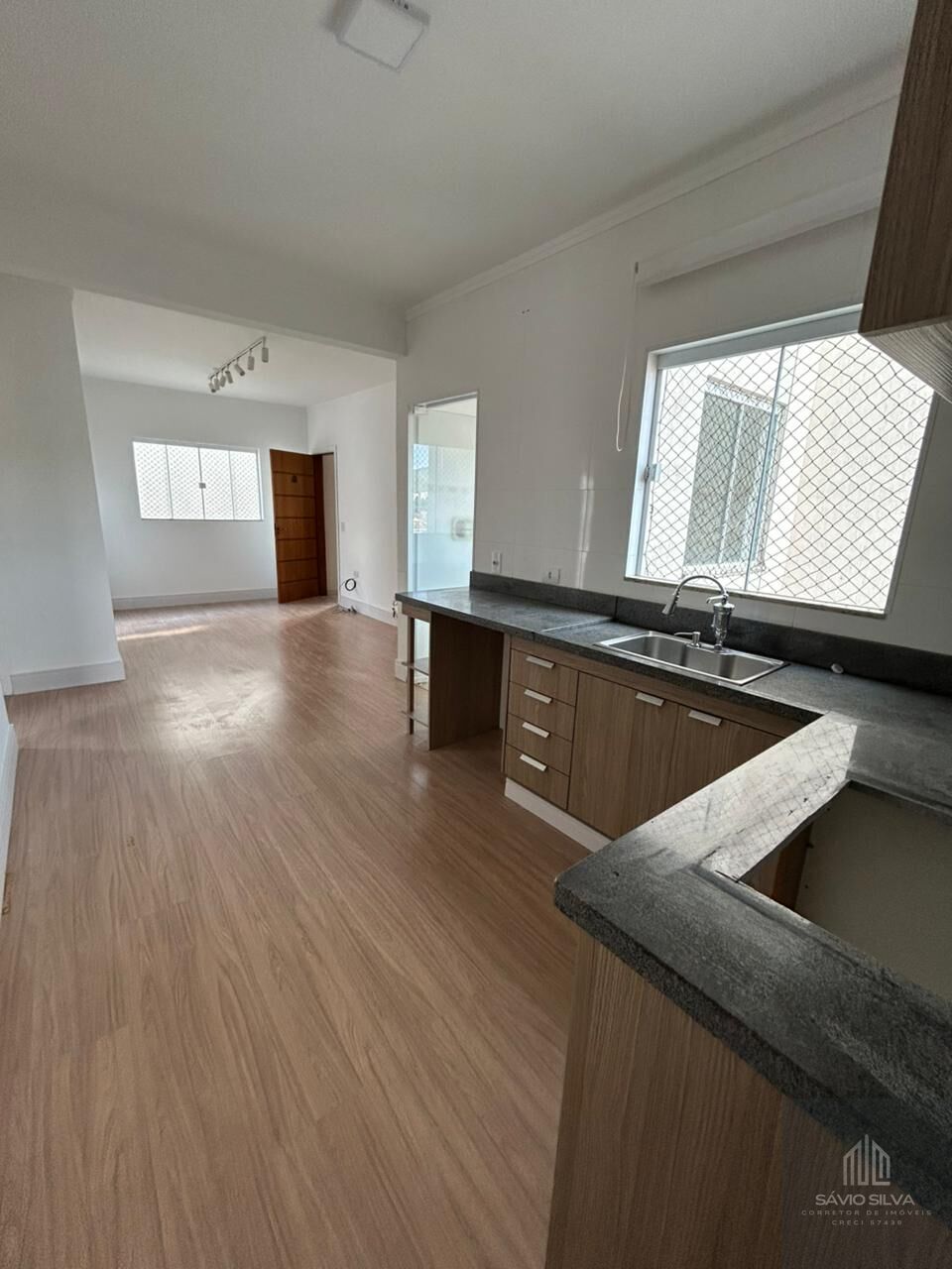 Apartamento à venda com 2 quartos, 65m² - Foto 4