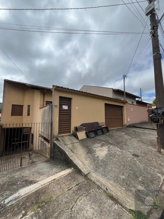 Casa para alugar com 3 quartos, 100m² - Foto 1