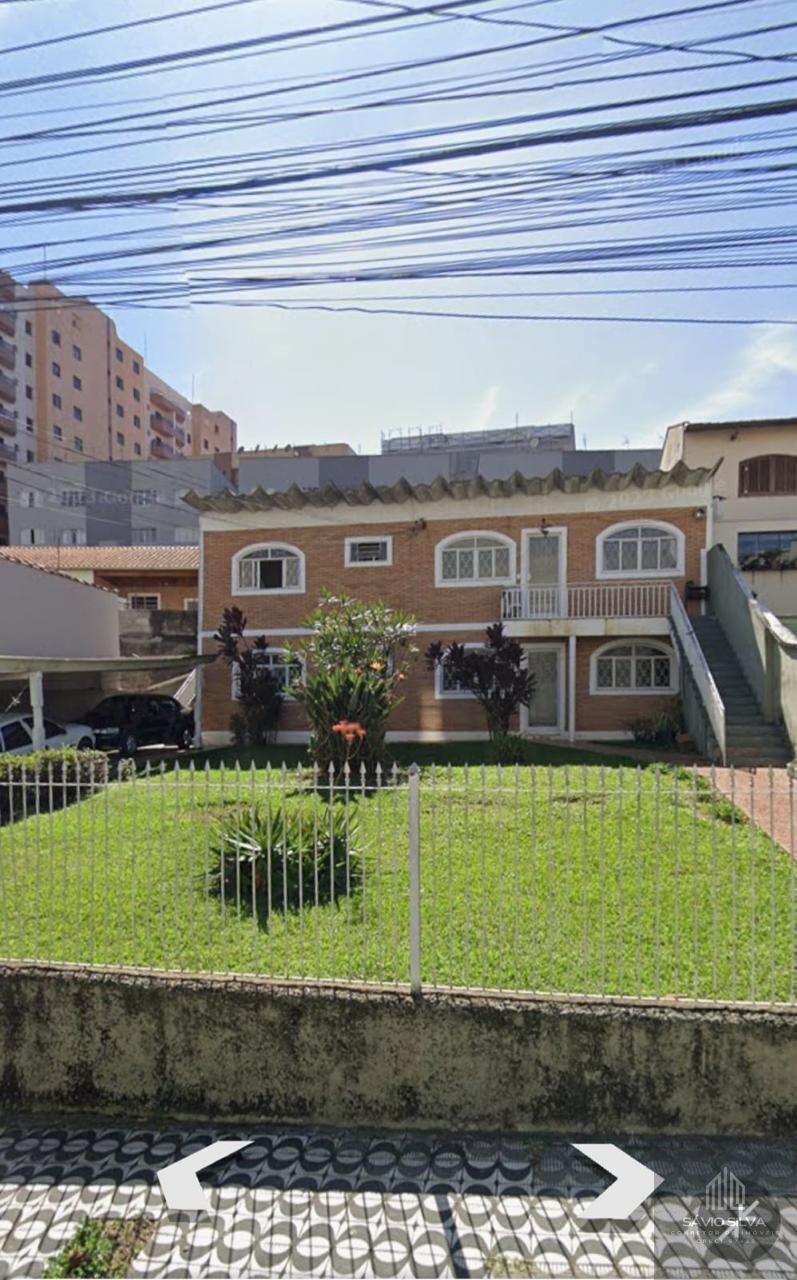 Casa para alugar com 5 quartos, 150m² - Foto 1