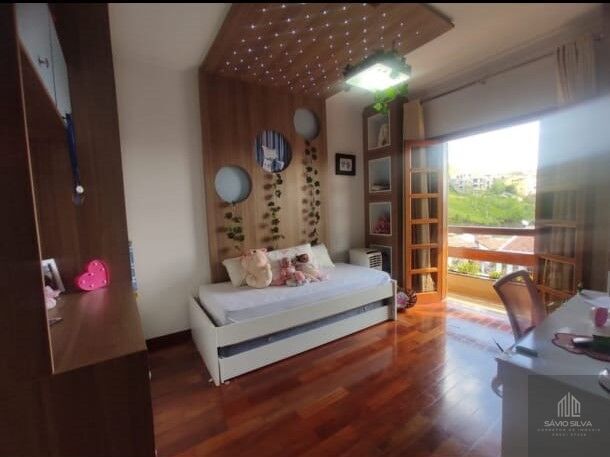 Casa à venda com 3 quartos, 330m² - Foto 11