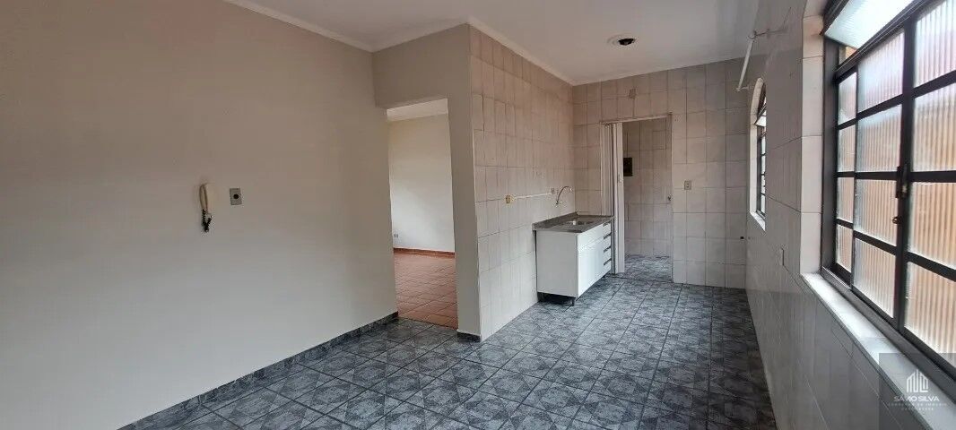 Apartamento para alugar com 3 quartos, 93m² - Foto 4