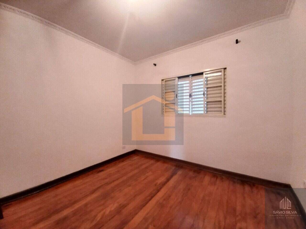 Casa para alugar com 5 quartos, 300m² - Foto 11