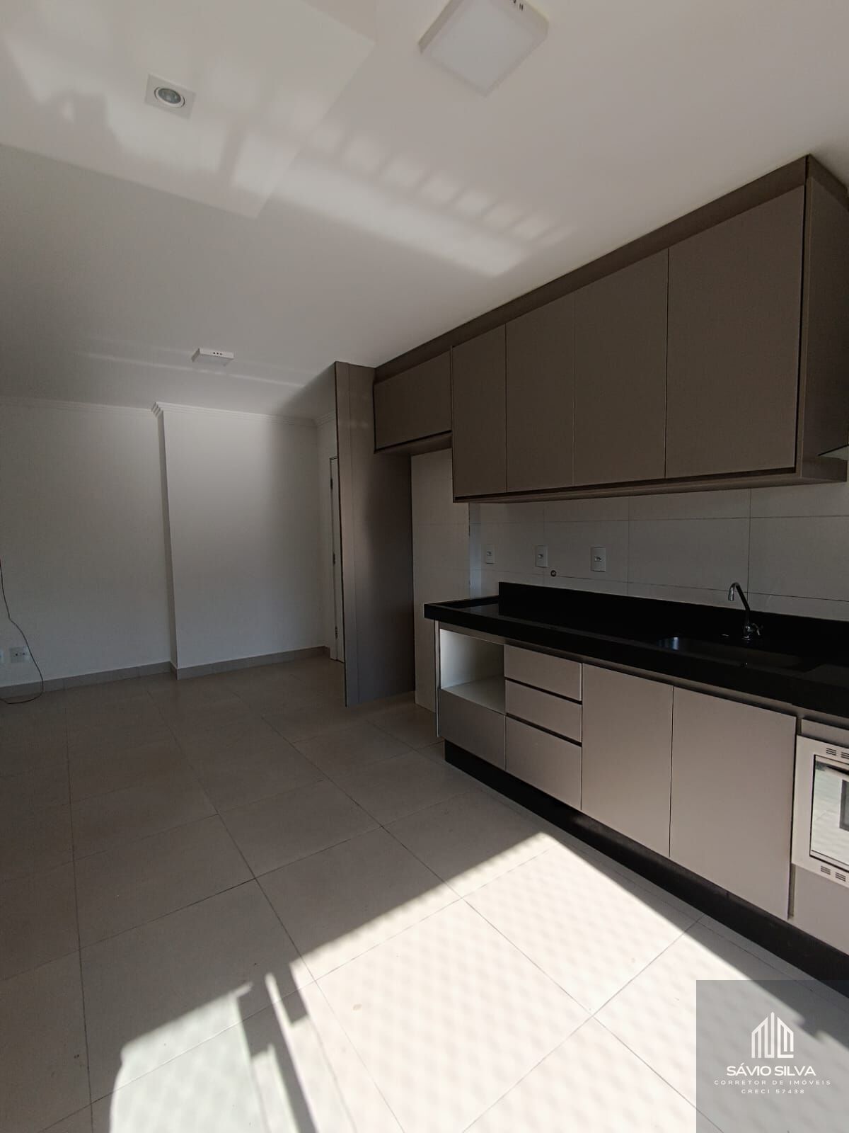 Apartamento à venda com 2 quartos, 74m² - Foto 3