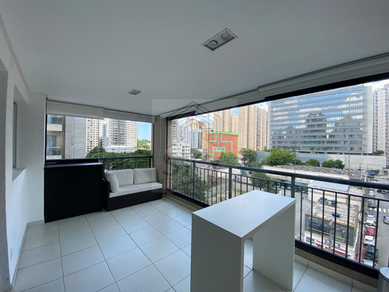 Apartamento para alugar com 2 quartos, 64m² - Foto 3