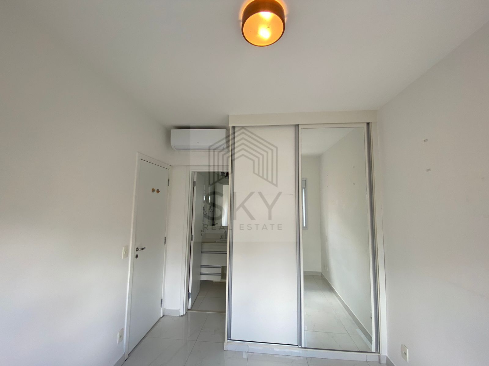 Apartamento para alugar com 2 quartos, 64m² - Foto 11
