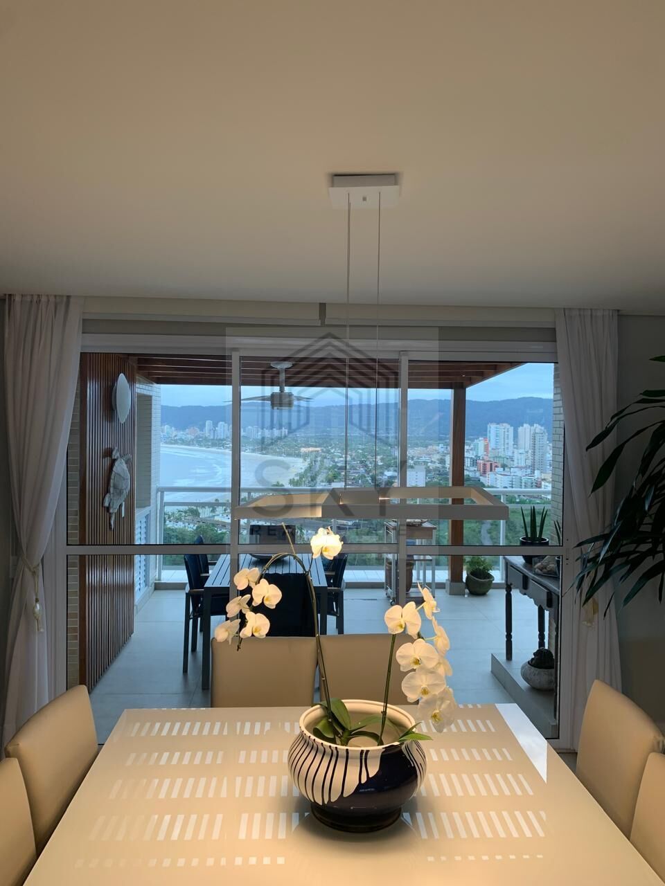 Cobertura para alugar com 4 quartos, 300m² - Foto 4
