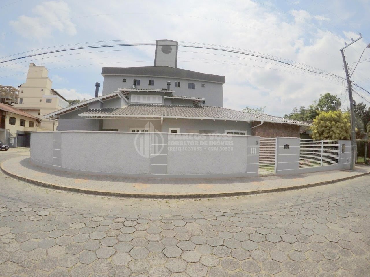 Casa com Piscina no Bairro da Velha - foto 1