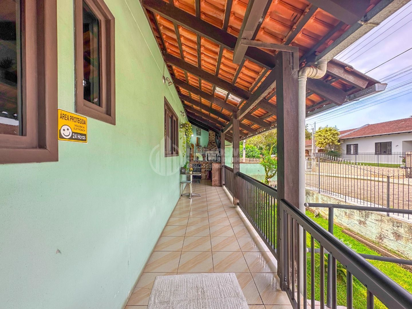 Casa com 5 Quartos na Velha — foto 3