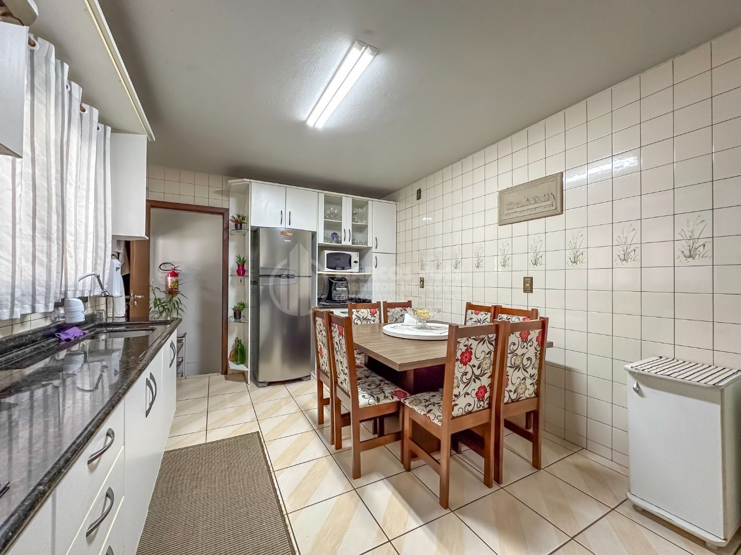 Casa com 5 Quartos na Velha — foto 4