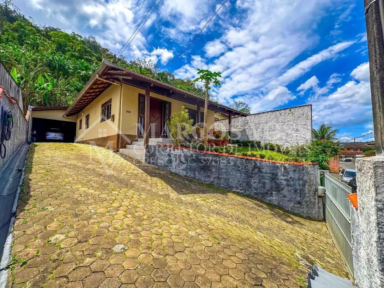 Casa · à venda · 3 quartos · 165m² · Salto Weissbach, Blumenau
