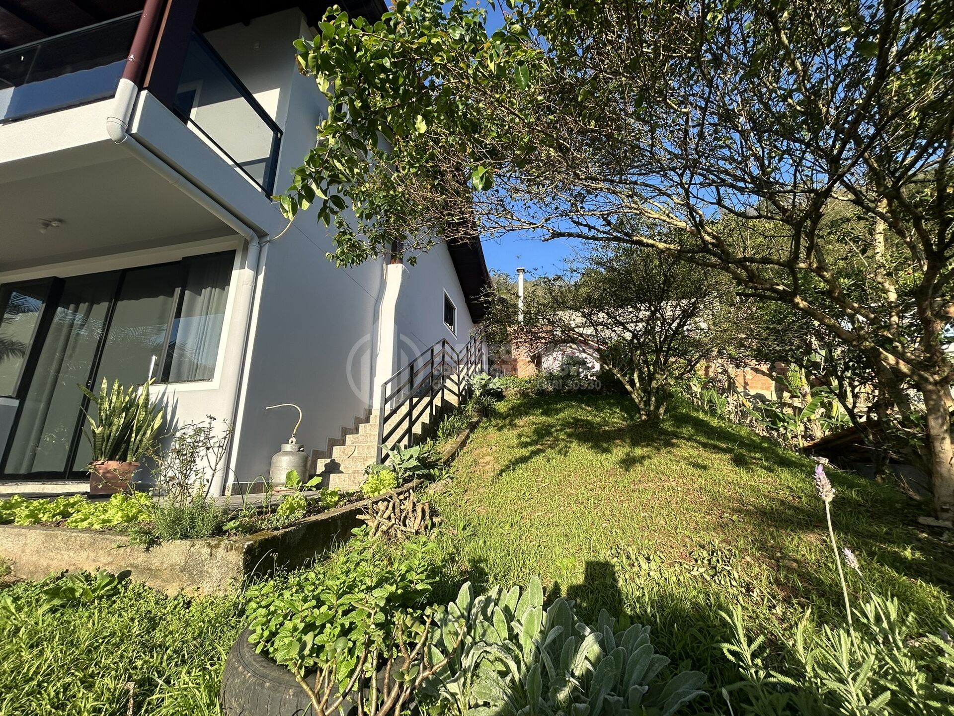 Casa Ampla de Dois Pavimentos no Salto do Norte — foto 7