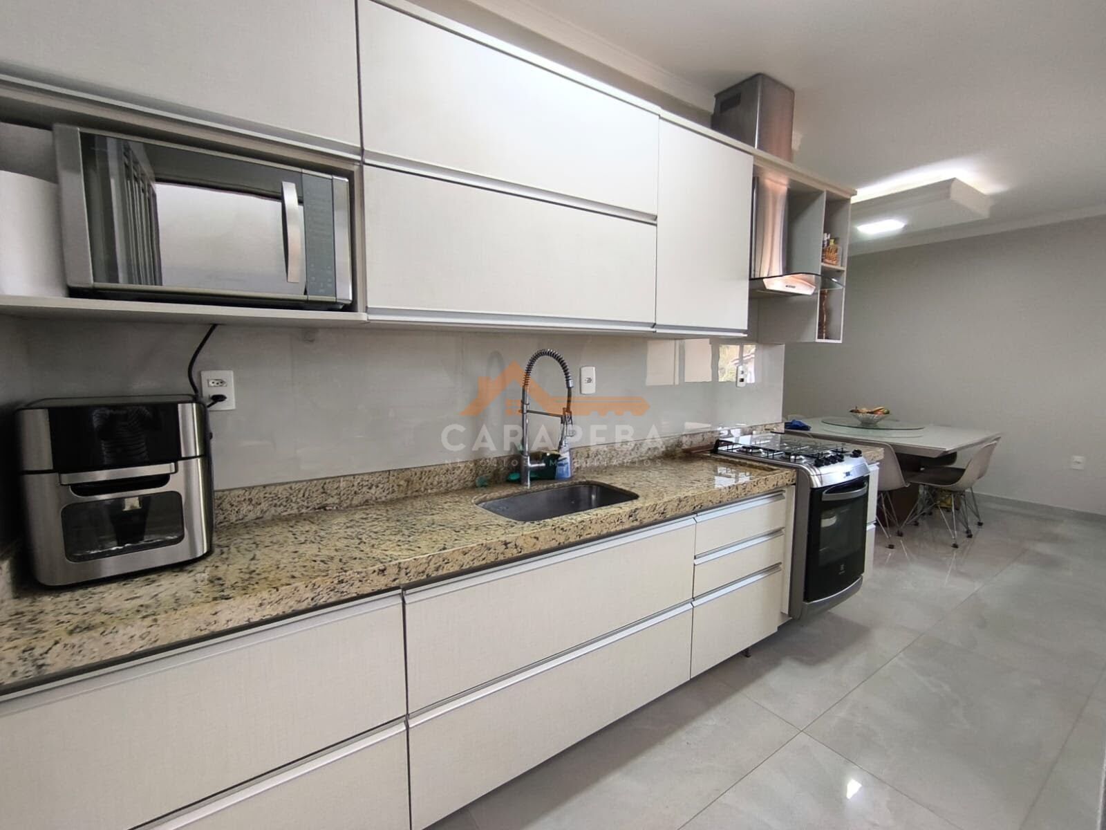 Casa, 4 quartos, 238 m² - Foto 8