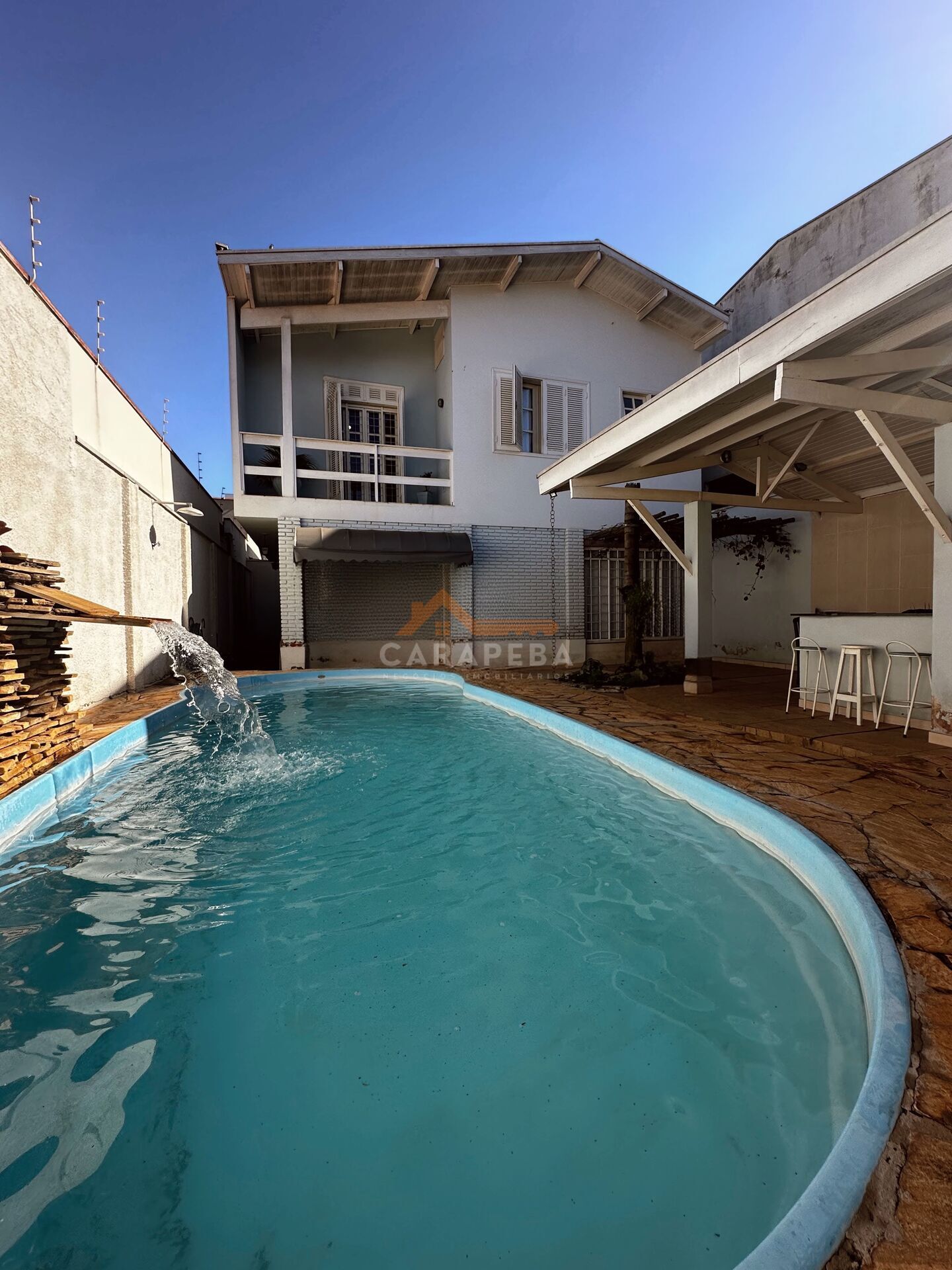 Casa, 2 quartos, 210 m² - Foto 1