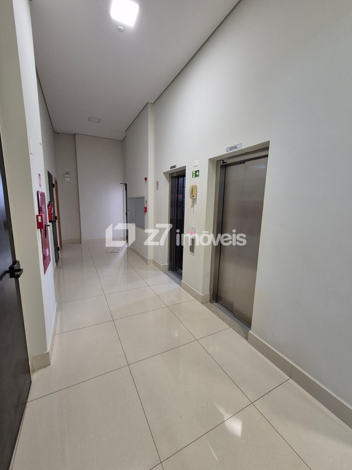 Apartamento à venda com 2 quartos, 55m² - Foto 17