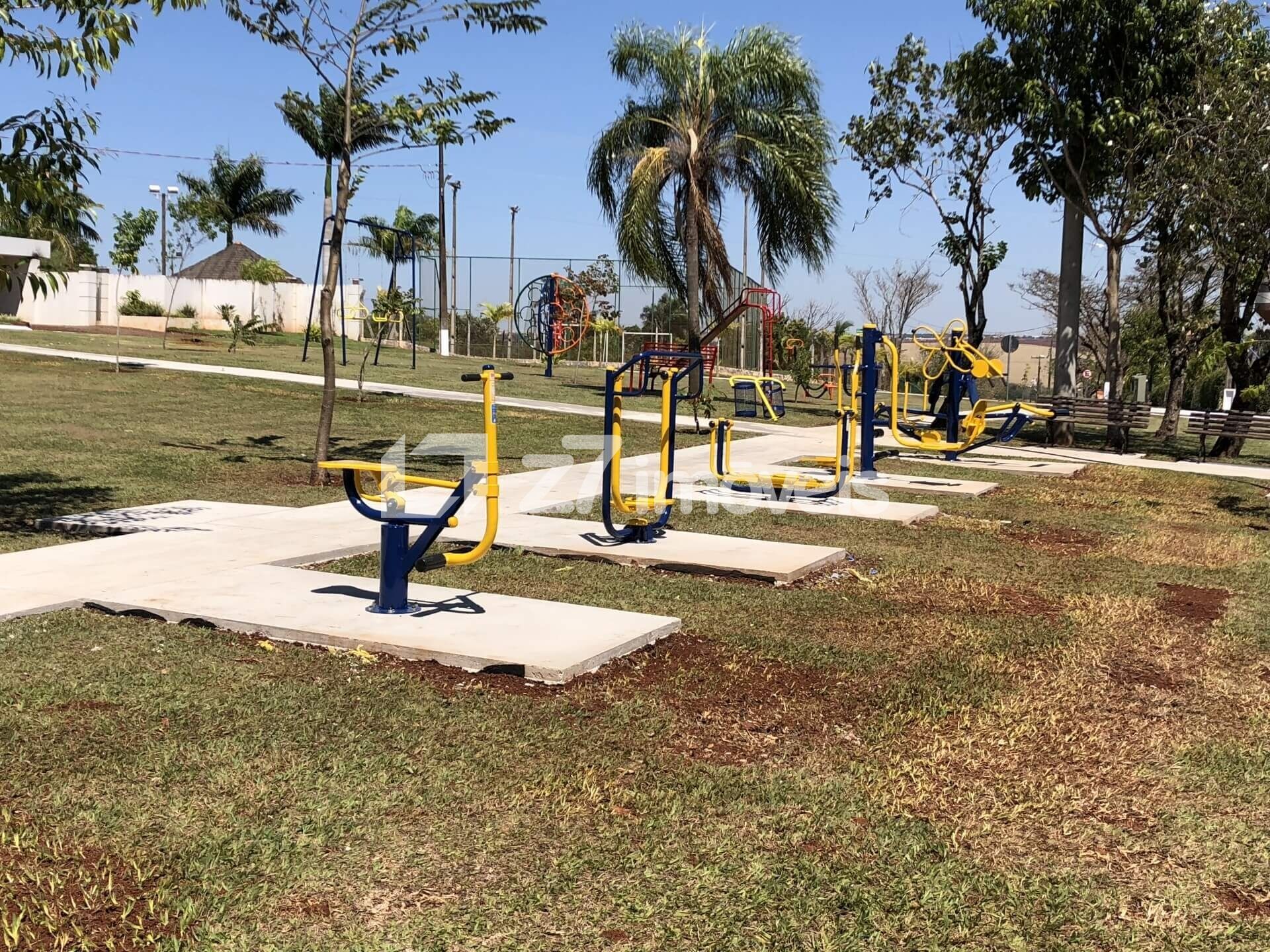 Chácara à venda com 3 quartos, 2300m² - Foto 32