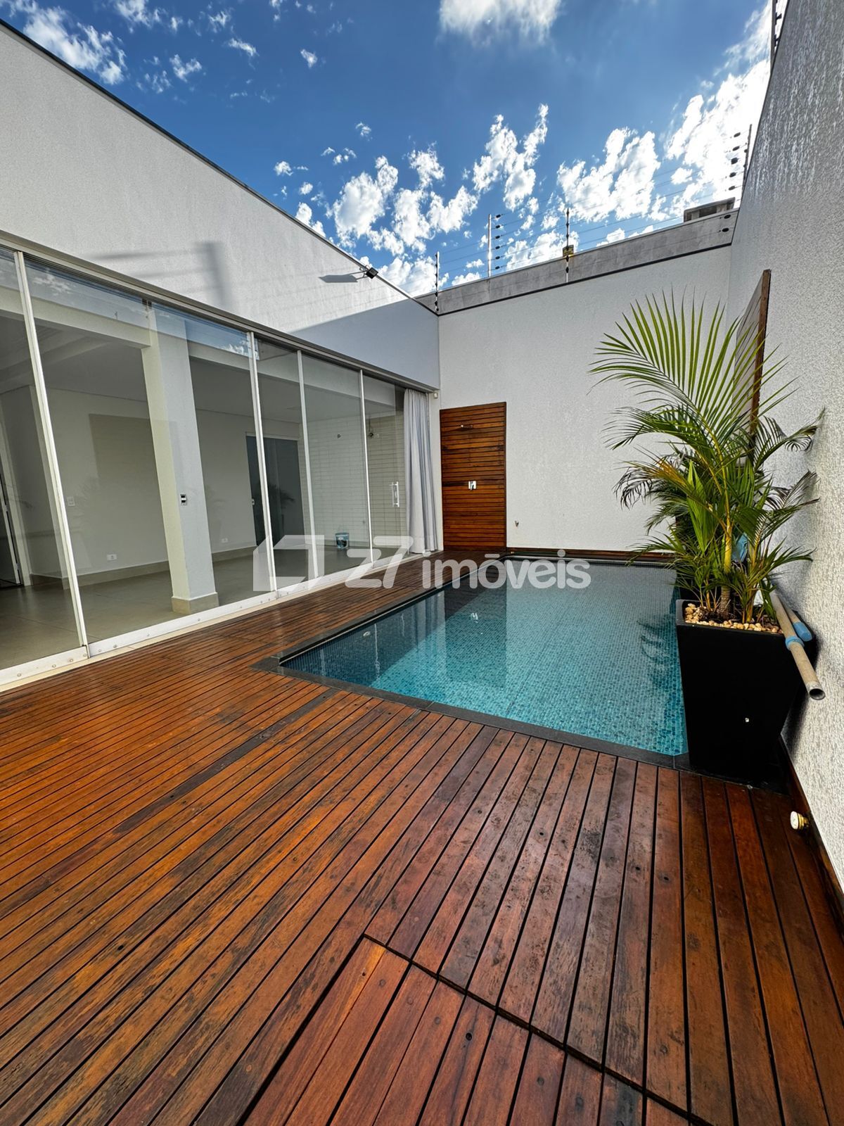 Casa à venda com 3 quartos, 132m² - Foto 9