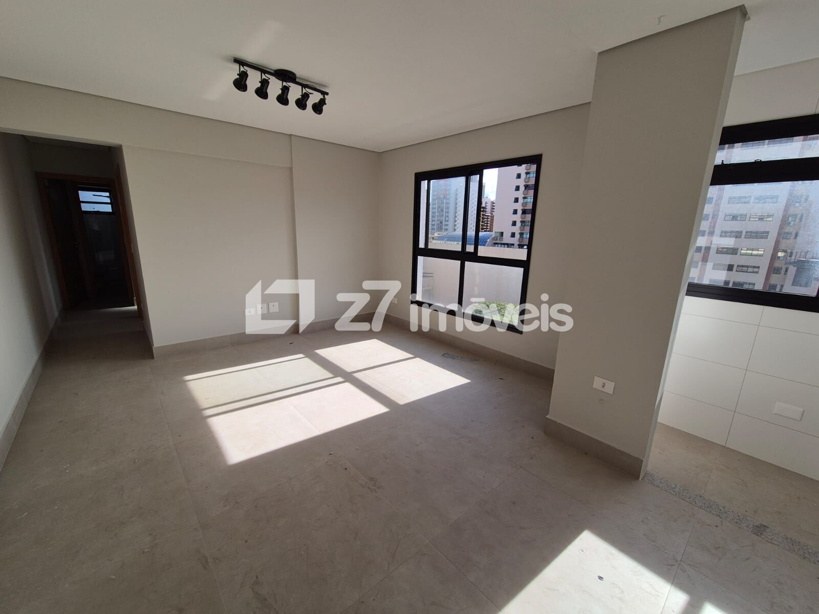 Apartamento à venda com 2 quartos, 55m² - Foto 6