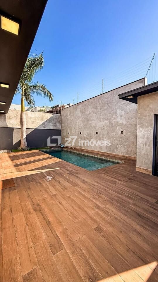 Casa de Condomínio à venda com 3 quartos, 210m² - Foto 2