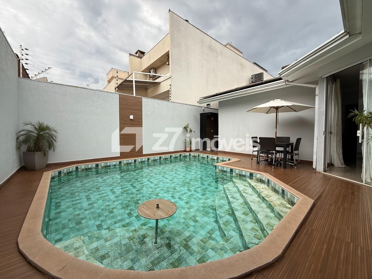 Casa, 3 quartos, 182 m² - Foto 2