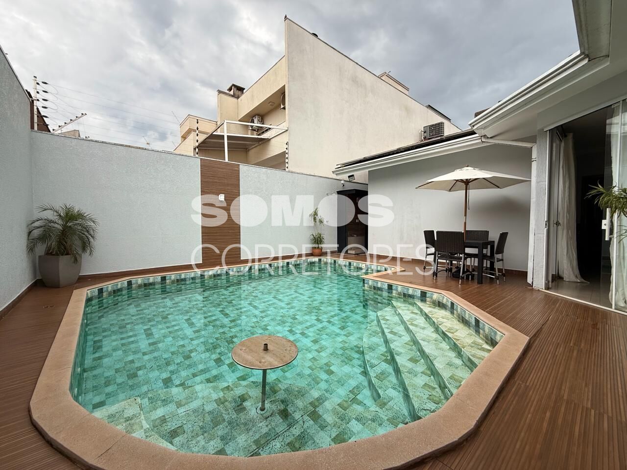 Casa, 3 quartos, 182 m² - Foto 2