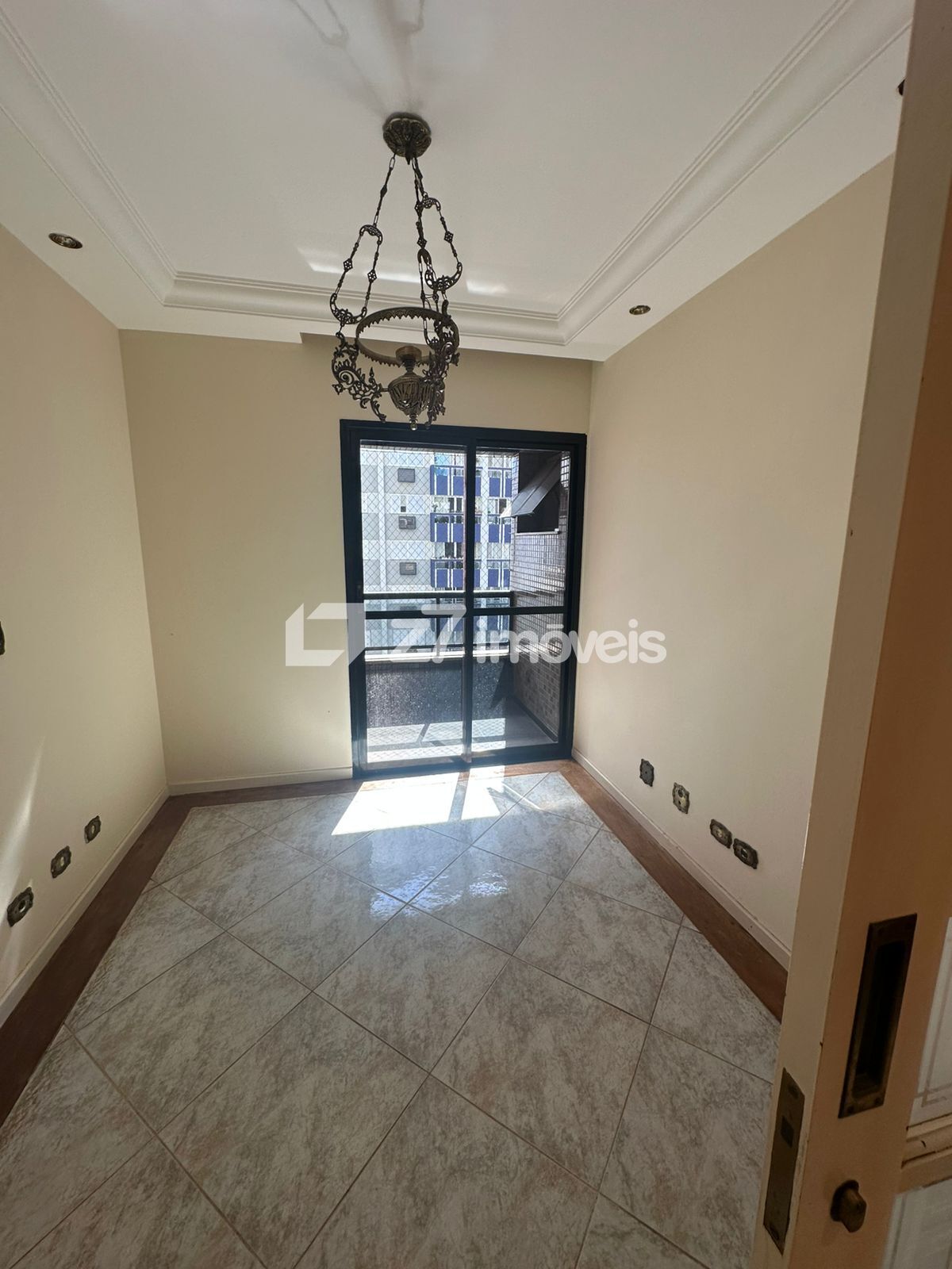 Apartamento à venda com 4 quartos, 130m² - Foto 4