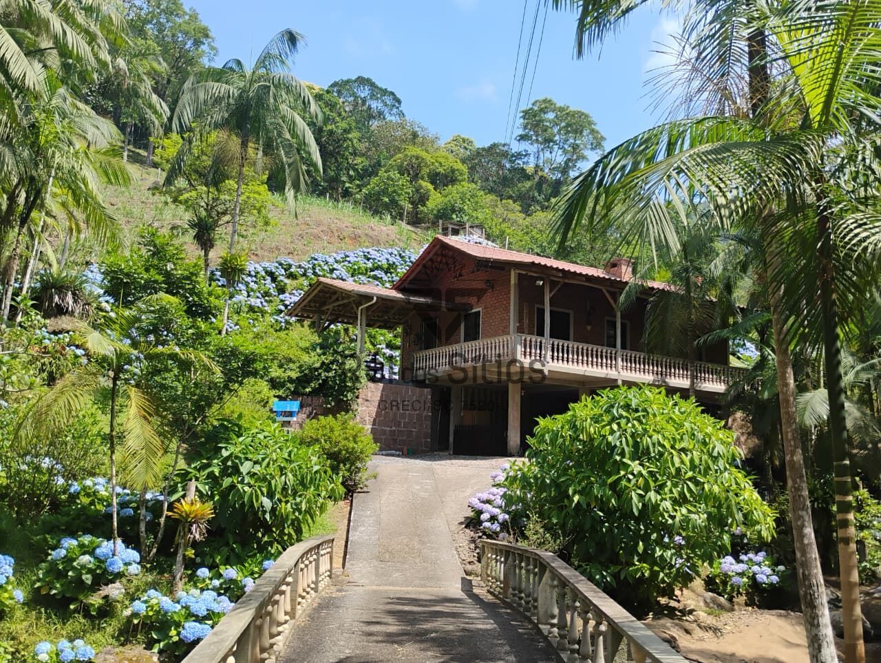 Sítio com casa, área de festas, riacho... - foto 1