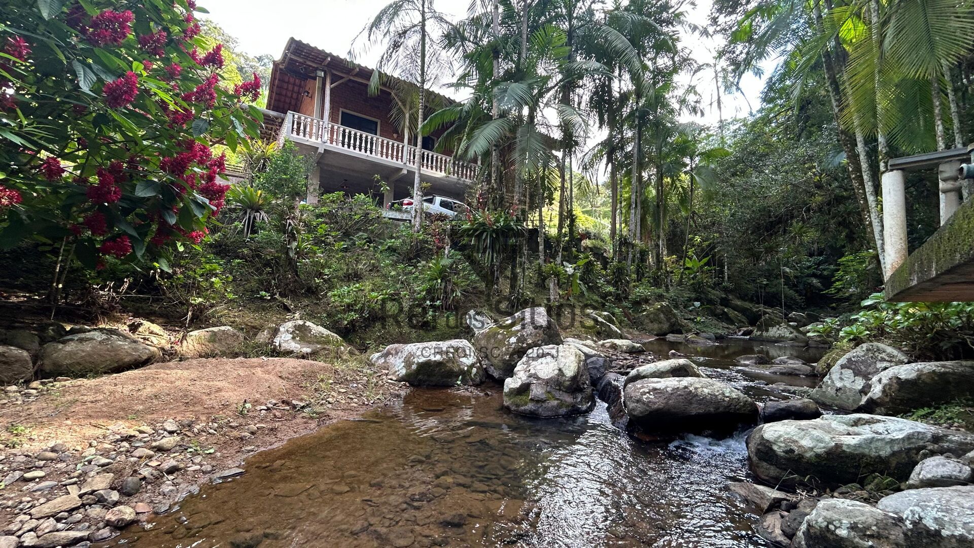 Sítio com casa, área de festas, riacho... — foto 2