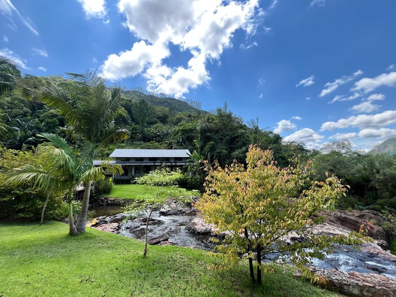 Sítio Alto Padrão Fantástico com Cachoeira — foto 3