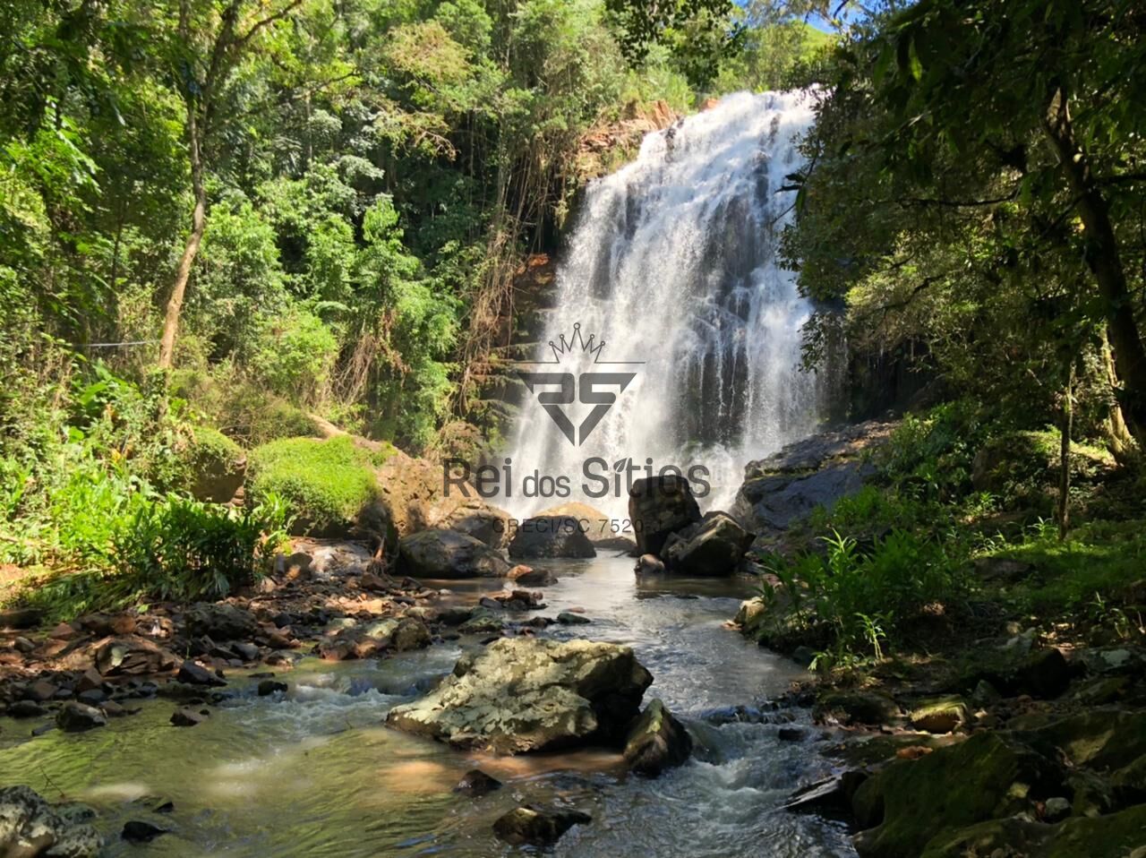 Sítio Alto Padrão Fantástico com Cachoeira — foto 2