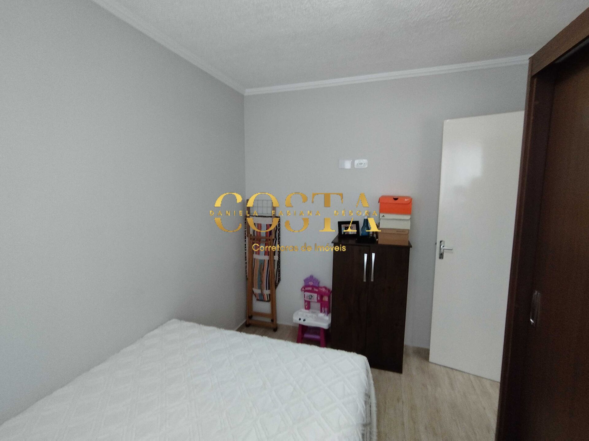 Apartamento à venda com 2 quartos, 75m² - Foto 7